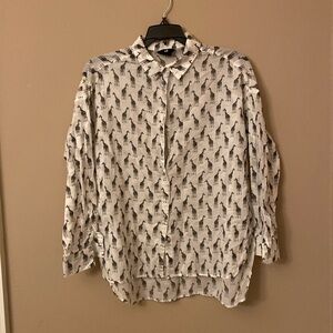 Who doesn’t love a giraffe shirt?